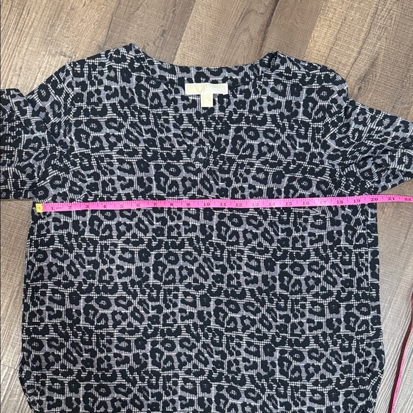 Michael Kors Black and Gray Leopard Print Blouse - Picture 7 of 9